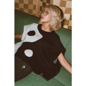 Black and White Yin Yang Sweater Vest Dressed in Lala size L/XL